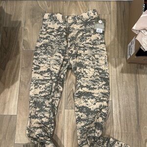 Camo pants! Never worn!